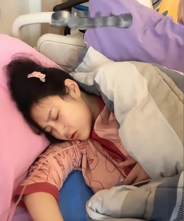 Vì sao sản phụ sau sinh mổ lại “run cầm cập”? Bác sĩ nói rõ nguyên nhân, càng thêm biết ơn những người mẹ - Ảnh 1.