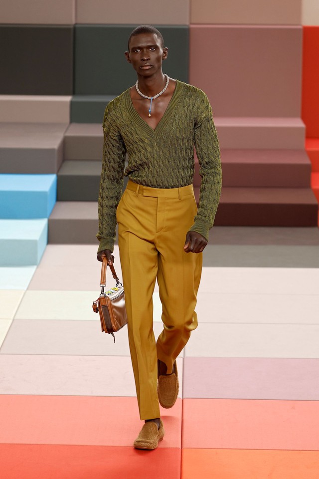 5 kiểu quần đàn ông sẽ mặc khắp nơi trong năm 2026 - Ảnh 6.