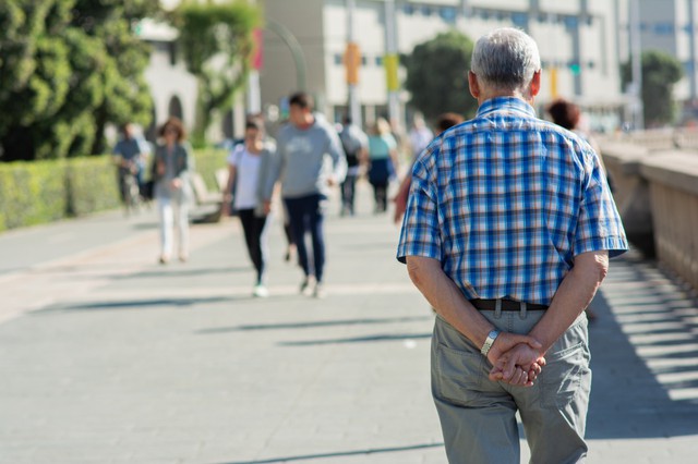 Cụ bà 75 tuổi cứ đến chiều tối lại đòi 