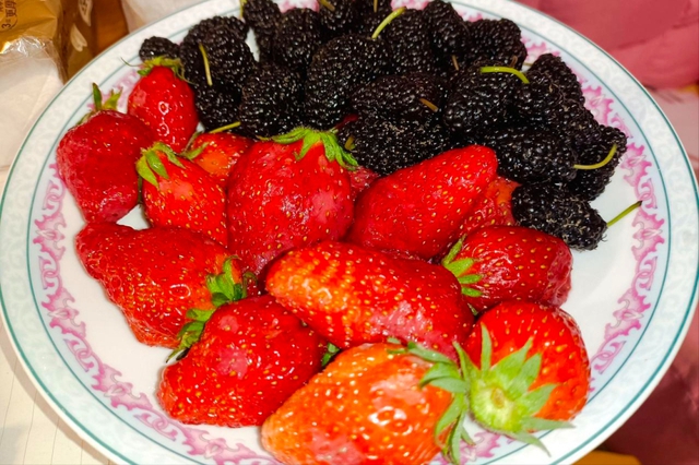 Sau 35 tuổi, phụ nữ ăn 4 loại thực phẩm này thường 