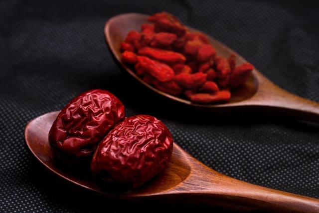 Sau 35 tuổi, phụ nữ ăn 4 loại thực phẩm này thường 