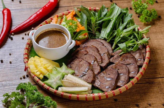 Đang giảm cân có nên ăn thịt bò? Chọn đúng phần thịt, bạn vẫn giảm cân mà không lo tăng ký - Ảnh 2.