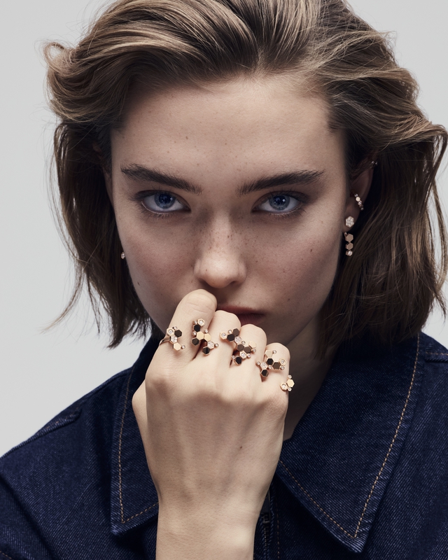 Bee De Chaumet: Bộ sưu tập mới là giao hưởng ánh và mật ngọt  - Ảnh 2.