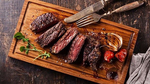 Đang giảm cân có nên ăn thịt bò? Chọn đúng phần thịt, bạn vẫn giảm cân mà không lo tăng ký - Ảnh 4.