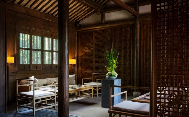 Nghệ thuật "tu khổ hạnh" xa xỉ của phú bà U40: Đốt chục ngàn đô để quét lá đa và tậu lấy sự vô danh - Ảnh 6.