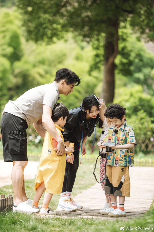 Giáo sư Stanford cảnh báo: Ngày nào cũng giục con 