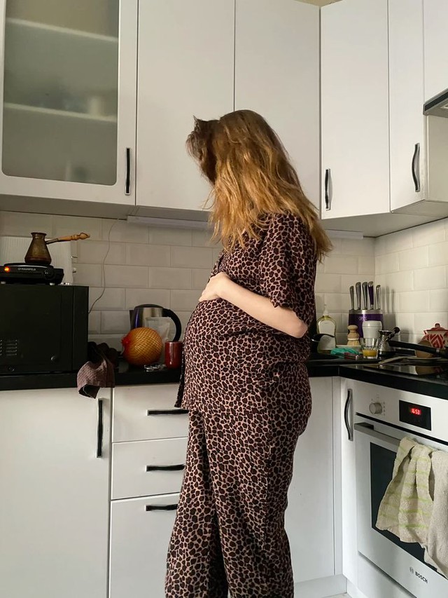 Mẹ bầu thèm ăn miếng thịt cũng bị chê “hoang phí” và hành trình thức tỉnh của 1 người phụ nữ - Ảnh 2.