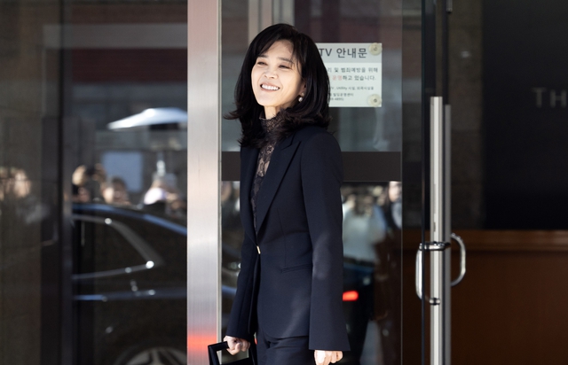 "Đại công chúa" của gia tộc hàng đầu Hàn Quốc định nghĩa lại sự xa xỉ: Chất lượng da thủ công và đường cong tối giản "soán ngôi" những chiếc logo - Ảnh 5.