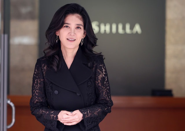 "Đại công chúa" của gia tộc hàng đầu Hàn Quốc định nghĩa lại sự xa xỉ: Chất lượng da thủ công và đường cong tối giản "soán ngôi" những chiếc logo - Ảnh 6.