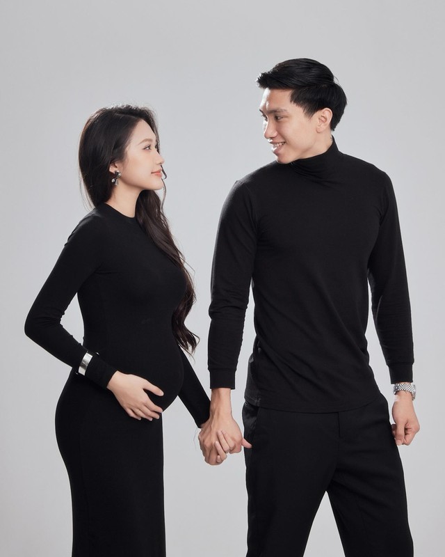 Không nói nhiều lời ngọt ngào, Đoàn Văn Hậu “cưng” vợ theo cách này: Nhìn loạt outfit là hiểu ngay - Ảnh 11.
