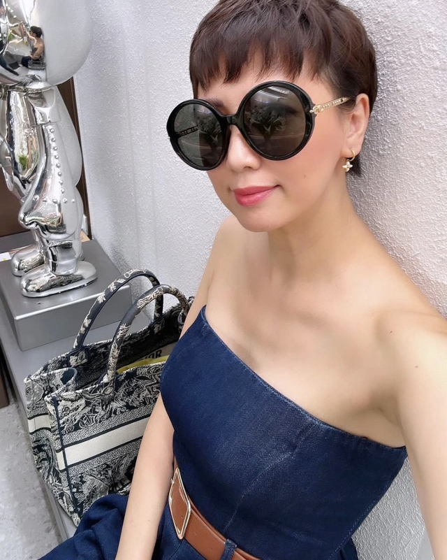 Mẹ vợ Đoàn Văn Hậu: Ở tuổi 49 vẫn khiến hội gái trẻ xin vía vì quá đẹp và sang - Ảnh 1.