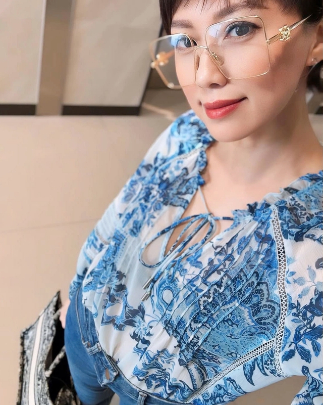 Mẹ vợ Đoàn Văn Hậu: Ở tuổi 49 vẫn khiến hội gái trẻ xin vía vì quá đẹp và sang - Ảnh 10.