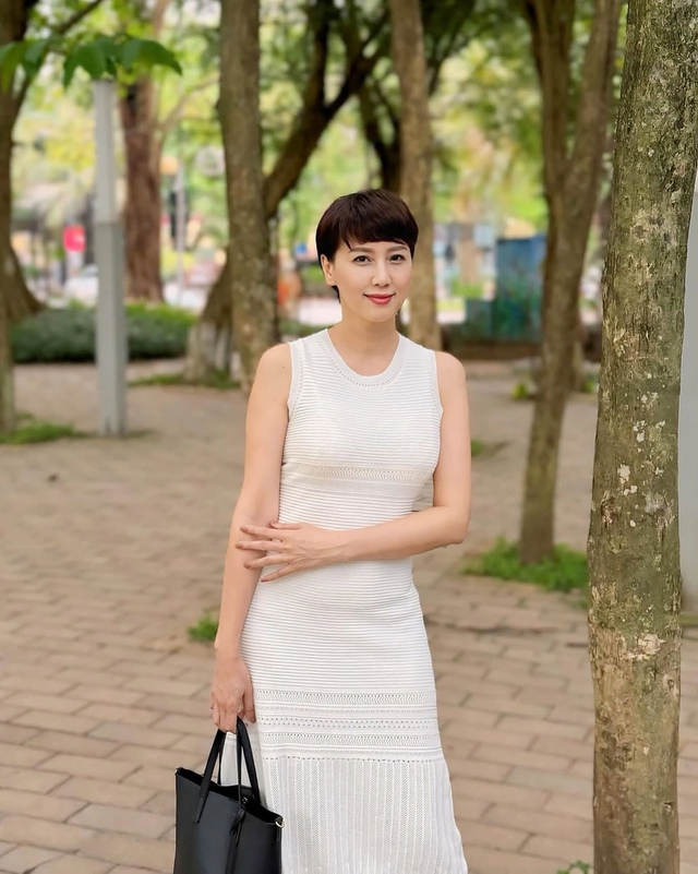 Mẹ vợ Đoàn Văn Hậu: Ở tuổi 49 vẫn khiến hội gái trẻ xin vía vì quá đẹp và sang - Ảnh 8.