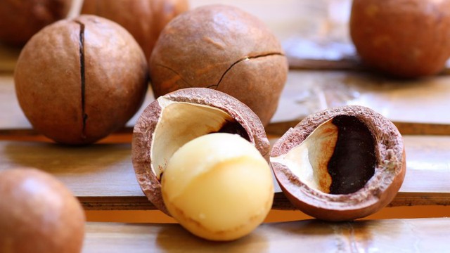 Hạt mắc ca được ví như “dầu ô liu cô đặc”: Chứa tới 70% chất béo tốt, ăn cực lợi sức khỏe - Ảnh 3.