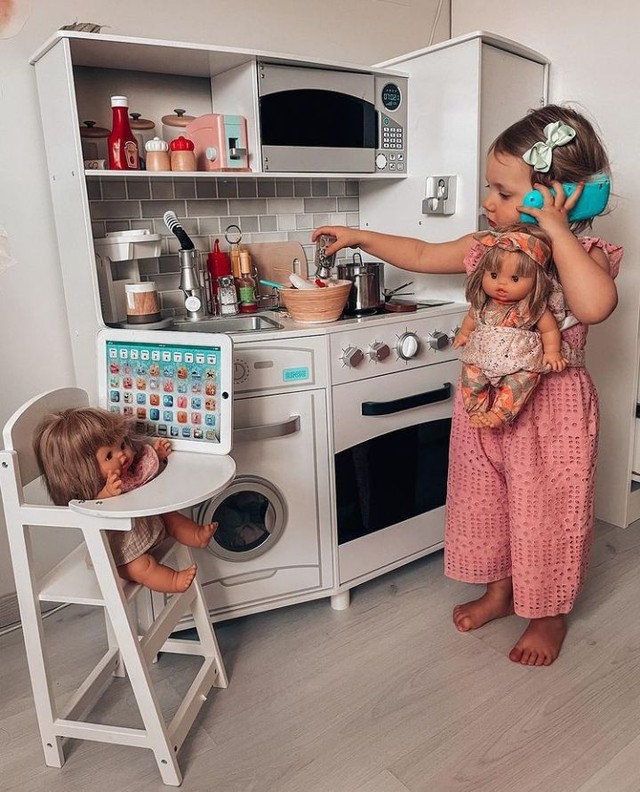 Mẹ yêu cầu “chơi thêm 5 phút nữa thôi”, nhưng với trẻ nhỏ là 1 khái niệm vô cùng mơ hồ - Ảnh 3.