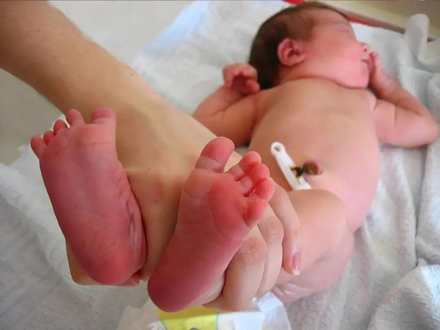 3 giọt máu sơ sinh thay đổi cả cuộc đời một đứa trẻ - Ảnh 3.