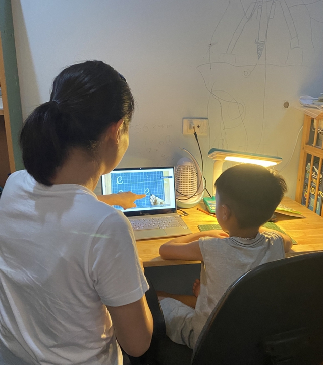 Tạm biệt cảnh dạy con học như 