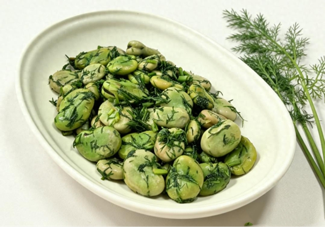 Đậu tằm xào thì là: Món ăn thanh tao cho bữa cơm ngày giao mùa - Ảnh 1. Đậu tằm xào thì là: Món ăn thanh tao cho bữa cơm ngày giao mùa - Ảnh 1.