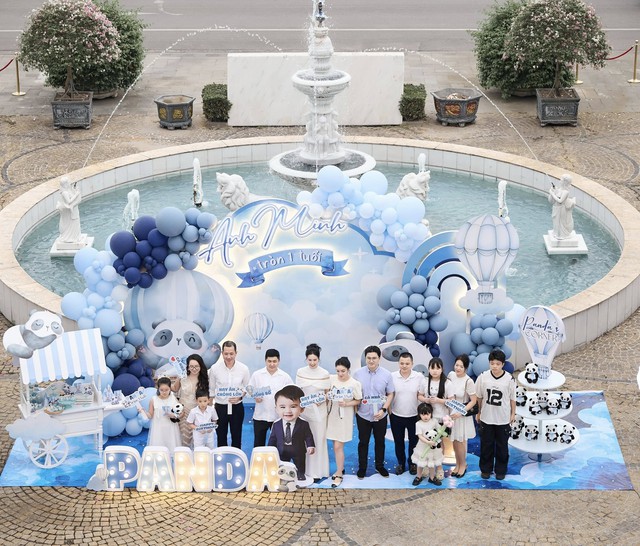 B&eacute; Panda nh&agrave; Mai Ngọc tr&ograve;n 1 tuổi: Tiệc th&ocirc;i n&ocirc;i tổ chức tại dinh thự ho&agrave;nh tr&aacute;ng, m&agrave;n 