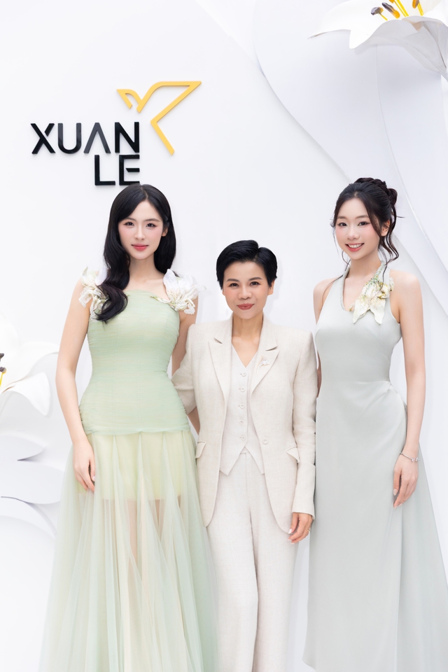 &Aacute; hậu Quỳnh Anh t&aacute;i xuất s&agrave;n diễn sau khi g&acirc;y sốt trong 