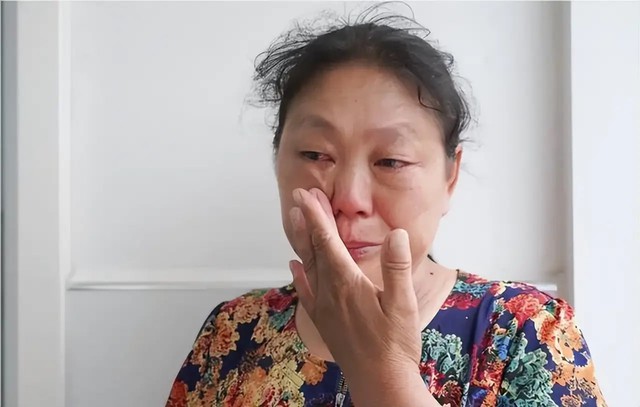 “Tôi sống còn không bằng thú cưng của các con!”: Hai con ăn lẩu hết gần 1,4 triệu đồng, người mẹ đơn thân suy sụp - Ảnh 1.