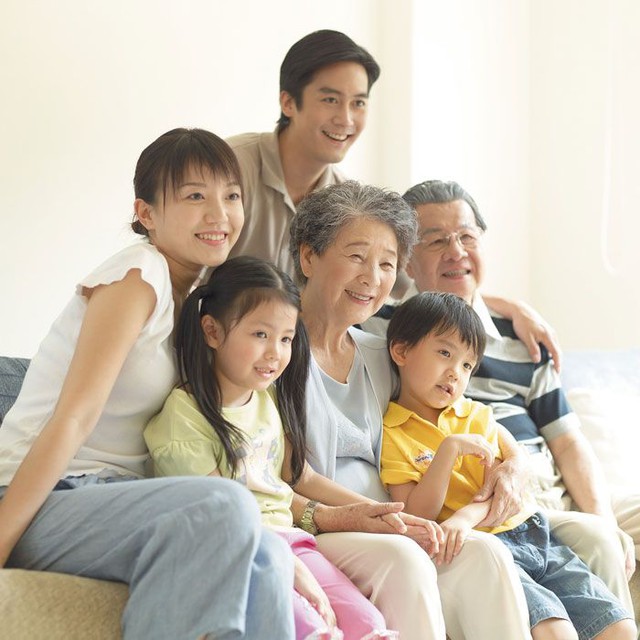 Nhiều gia đình có con trai, khi con đã lập gia đình, mối quan hệ giữa con và bố mẹ dần trở nên giống… người thân xa lạ - Ảnh 2.