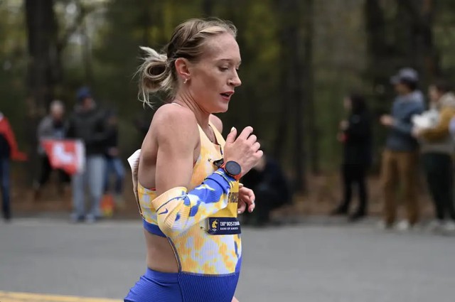 Nữ vận động viên mang thai 22 tuần vẫn hoàn thành phần thi Boston Marathon! - Ảnh 1.
