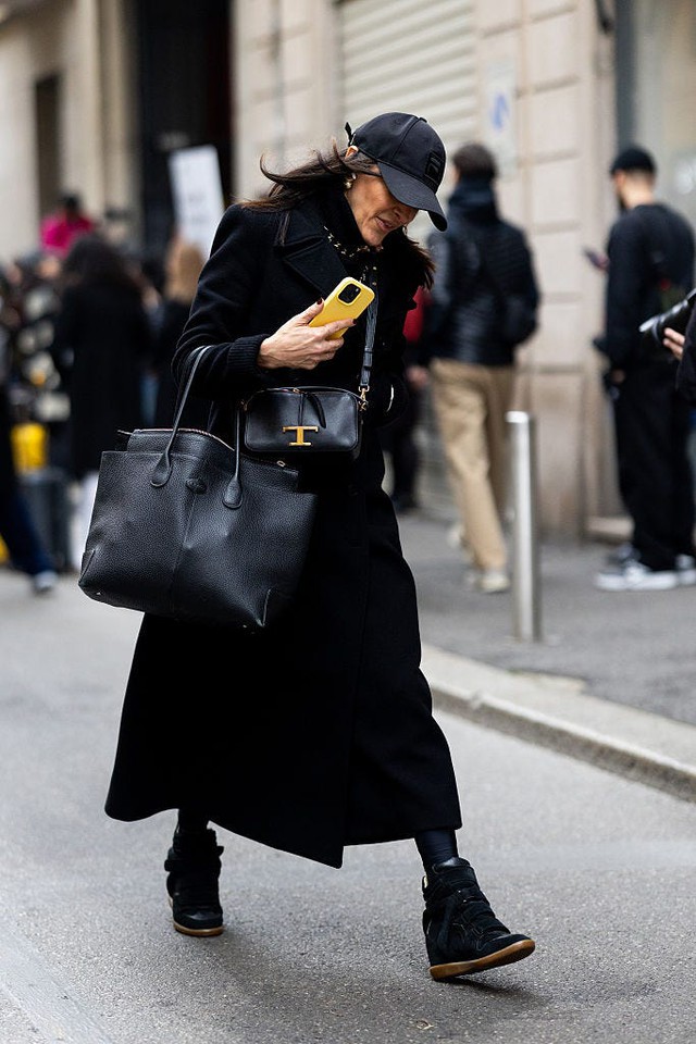 Gi&agrave;y độn đế l&ecirc;n ng&ocirc;i: Xu hướng Thời trang m&ugrave;a H&egrave; 2026 cho phong c&aacute;ch đẳng cấp - Ảnh 10.