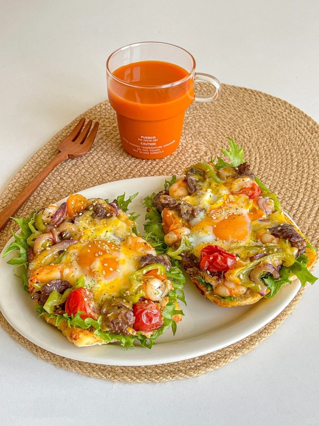 Bữa s&aacute;ng ngon miệng với sandwich Ciabatta t&ocirc;m b&ograve; đậm đ&agrave; , dễ l&agrave;m tại nh&agrave; - Ảnh 1.