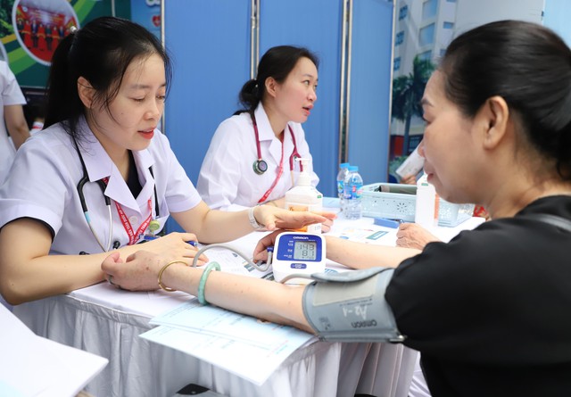 Bộ Y tế kêu gọi toàn dân thực hiện 3 hành động để phòng bệnh: