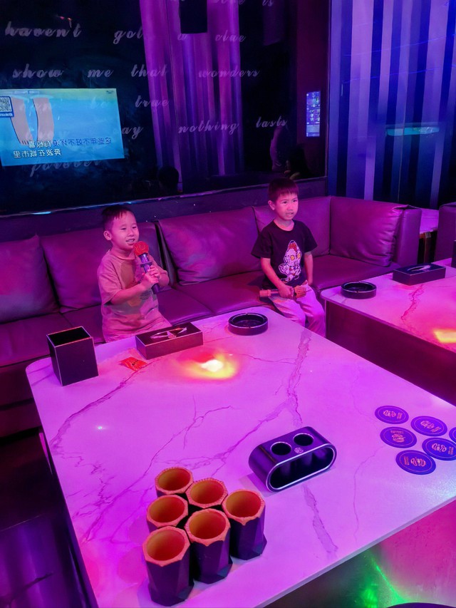 6 nơi này cũng nên hạn chế đưa trẻ đến: Không phải mê tín, đã có trẻ phải vào ICU, thậm chí đối mặt nguy cơ cắt cụt chi - Ảnh 2.