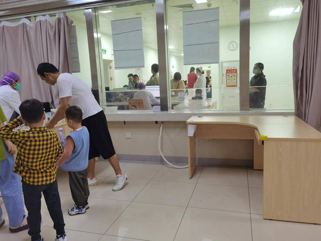 6 nơi này cũng nên hạn chế đưa trẻ đến: Không phải mê tín, đã có trẻ phải vào ICU, thậm chí đối mặt nguy cơ cắt cụt chi - Ảnh 4.