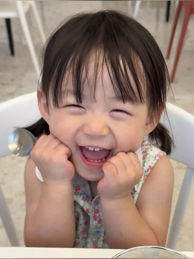 Trẻ có những dấu hiệu này không? Nếu “trúng” hơn một nửa thì bạn đang nuôi con rất đúng cách - Ảnh 1.