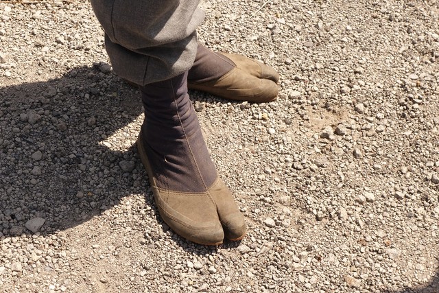 Giày Tabi: Kiểu giày độc đáo mang phong cách thời trang năm 2026 - Ảnh 1.