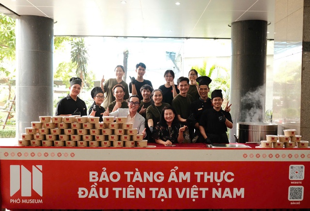 1.200 tô phở phục vụ đoàn đua xe đạp Cúp Truyền hình TP Hồ Chí Minh - Ảnh 1.