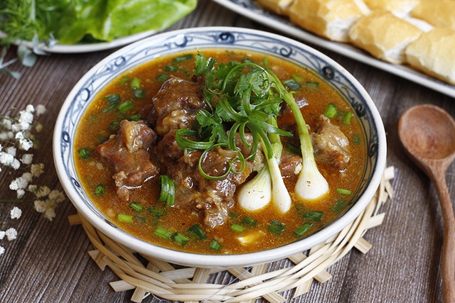 Ăn thịt bò mỗi ngày có thực sự tốt? 5 nhóm người này càng ăn nhiều cơ thể càng dễ “xuống cấp” - Ảnh 1.