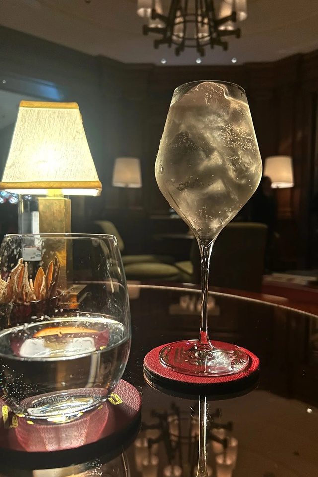 100 triệu đổi lấy trải nghiệm tại 2 khách sạn đắt nhất London mà vẫn phải kiễng chân mới có view đẹp - Ảnh 10.