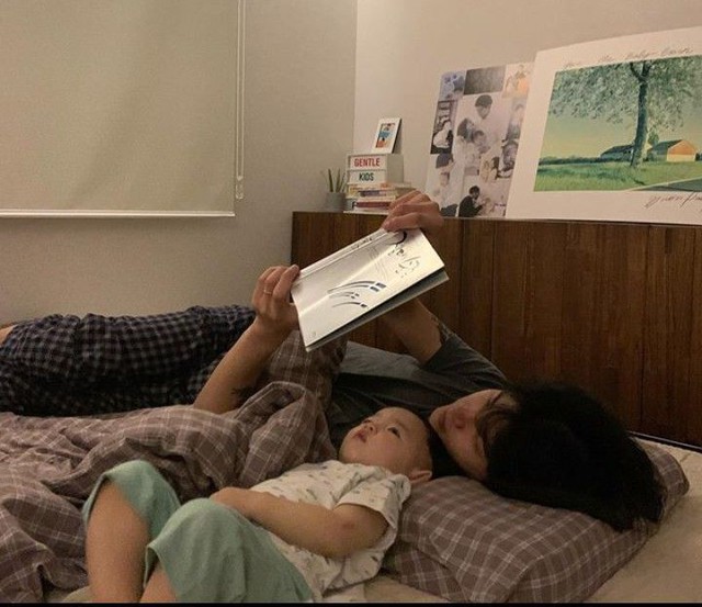 Trẻ càng đến giờ ngủ lại càng nghịch: 3 cách dỗ ngủ này hiệu quả hơn cả việc quát mắng hay giảng đạo lý - Ảnh 3.