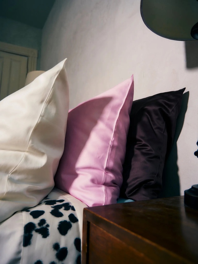 4 triệu đồng cho một chiếc vỏ gối cotton Ai Cập 610 sợi chỉ, và phụ nữ tuổi 40 hiểu tại sao đó không phải là lãng phí - Ảnh 3.