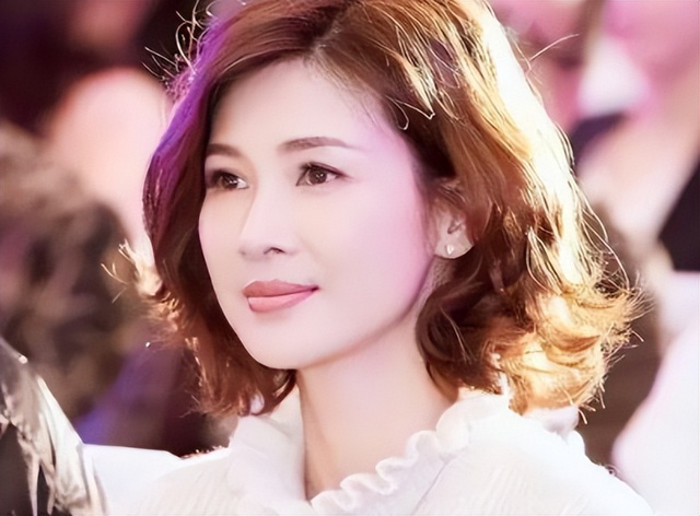 Mờ mắt trước khối tài sản nghìn tỷ, mỹ nhân nức tiếng một thời nhận cái kết đắng oằn mình trả nợ ở tuổi ngoài 40 - Ảnh 2.