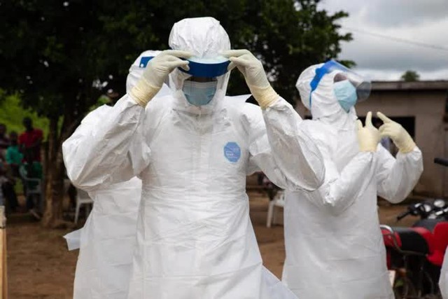 WHO tuyên bố tình trạng khẩn cấp do dịch Ebola chủng mới; Bộ Y tế Việt Nam khẩn trương siết chặt giám sát cửa khẩu - Ảnh 2.