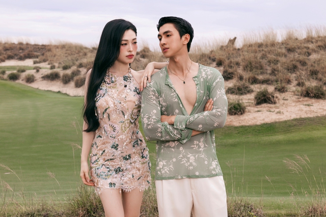 Tiểu Vy khoe lưng trần mướt mắt, nhan sắc "phát sáng" giữa dàn sao đình đám hội ngộ trên bờ biển - Ảnh 6.