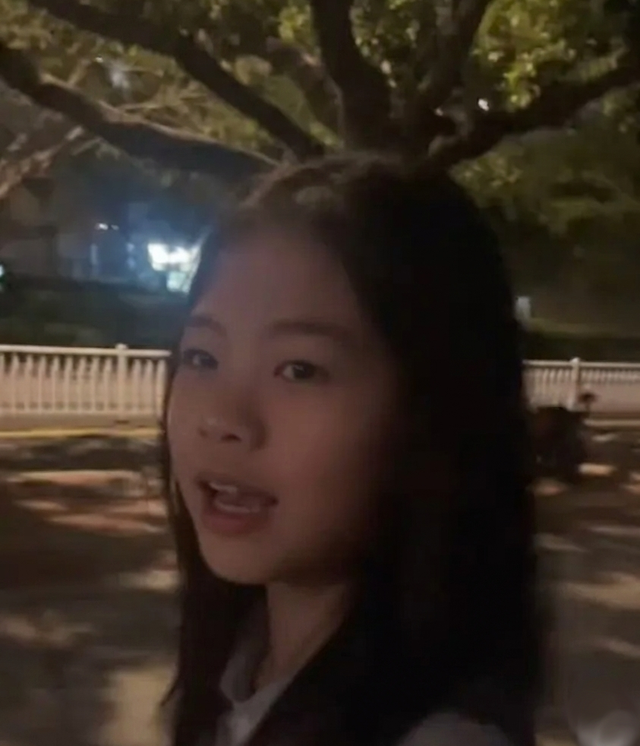 Vì sao trẻ càng lớn càng không muốn tâm sự với bố mẹ? Đoạn đối thoại giữa 2 cha con khiến nhiều phụ huynh suy ngẫm - Ảnh 1.