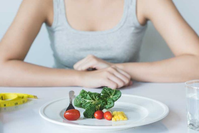 Giảm cân có nhất thiết phải ăn đồ luộc đến phát khóc? Tuyệt chiêu 
