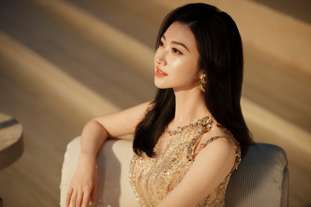 Một nữ minh tinh hạng A lộ hợp đồng mang thai hộ, nguy cơ hầu tòa vì 