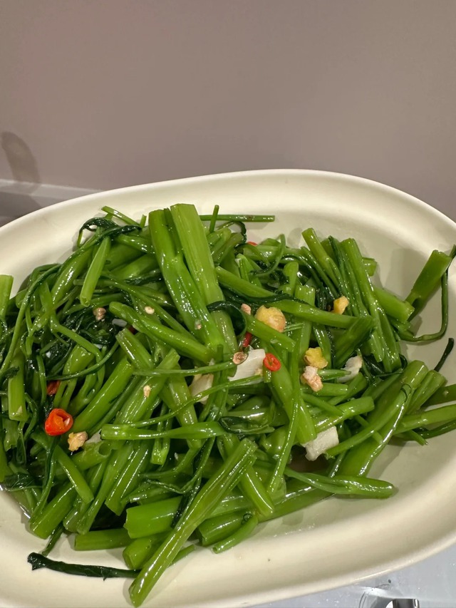 V&agrave;o h&egrave; , ăn Rau diếp , Rau muống v&agrave; rau dền để cơ thể nhẹ nh&agrave;ng , dễ ti&ecirc;u hơn - Ảnh 4.