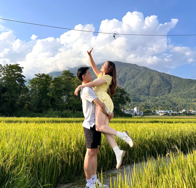 Trai trẻ 22 tuổi si mê mẹ đơn thân 36 tuổi ở Lai Châu: Quen nhau qua một lần sạc nhờ pin điện thoại - Ảnh 3.