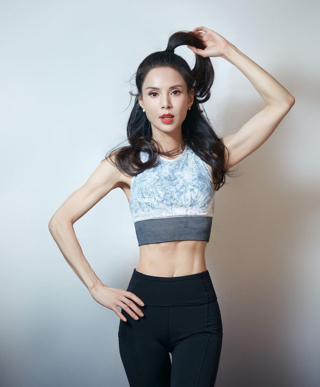 Câu trả lời của Lý Nhược Đồng về chuyện "60 tuổi chưa chồng con": Không cần phải định nghĩa cuộc sống theo tiêu chuẩn của người khác - Ảnh 3.