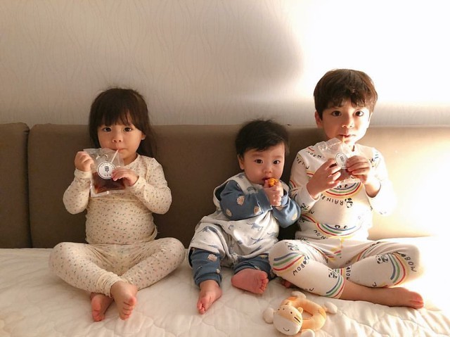 Nuôi con các mẹ cứ đơn giản hóa đi, đừng cố rập khuôn vì làm gì có đáp án nào là chuẩn - Ảnh 4.