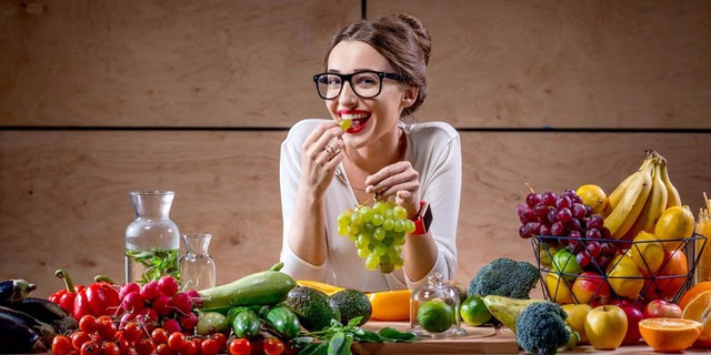 Thời tiết nắng nóng mà ăn uống kiểu này: Hỏi sao 